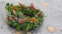 holiday-wreath-gaf3c027bf_640.jpg